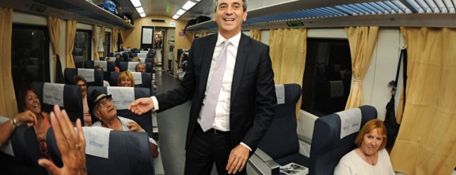 Comenzaron a correr los trenes nuevos que unirán a la Ciudad con Córdoba