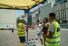 Ola de calor: La Ciudad instaló puestos de hidratación en todos los barrios